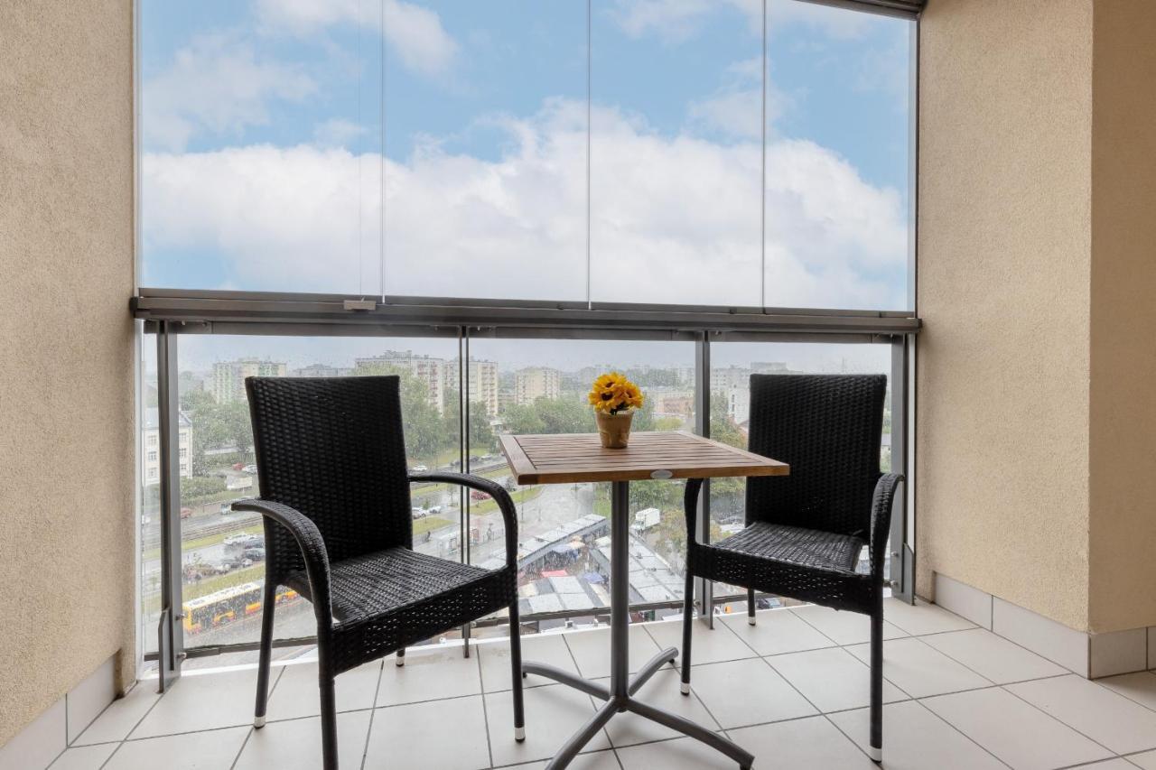 Apartment Rondo Wiatraczna With Parking By Renters Warsaw