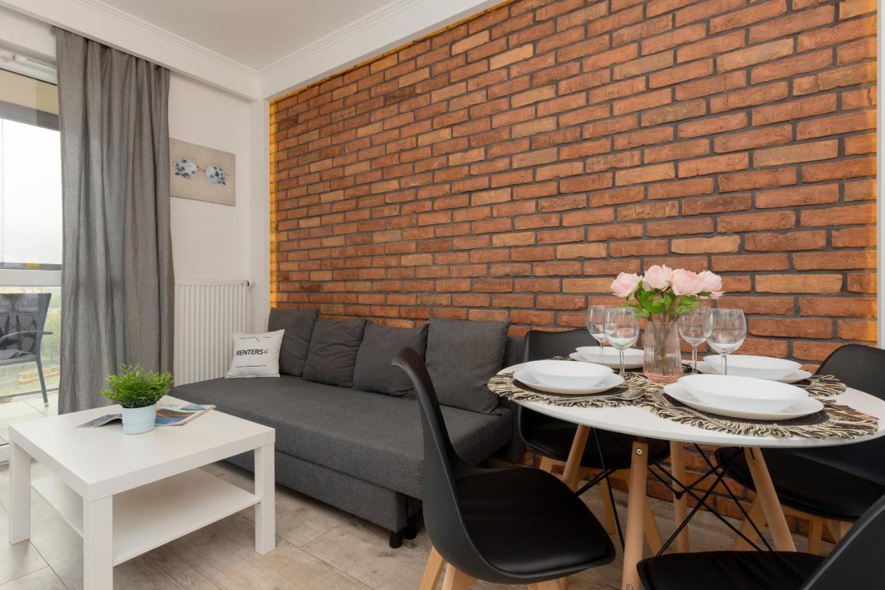 Apartment Rondo Wiatraczna With Parking By Renters Warsaw