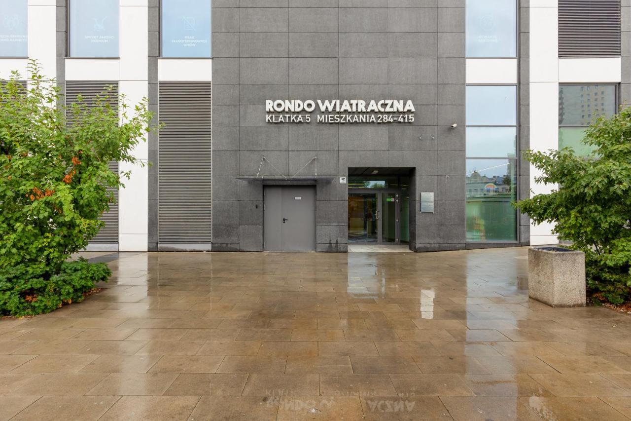 Rondo Wiatraczna With Parking By Renters * Warsaw