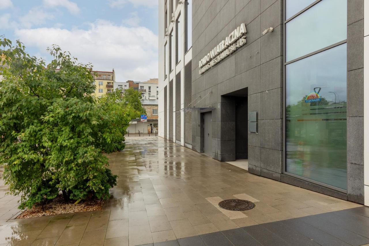 Apartment Rondo Wiatraczna With Parking By Renters *